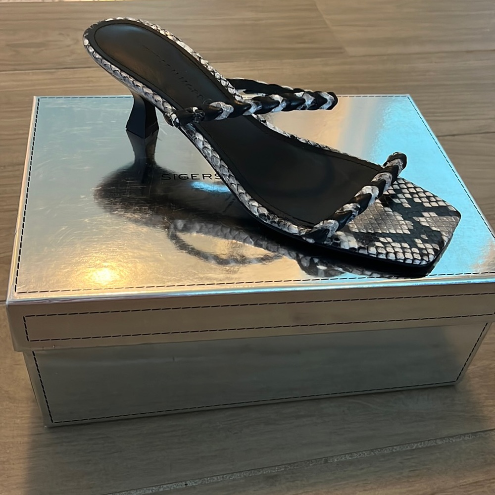 Snake print sandals. NWT